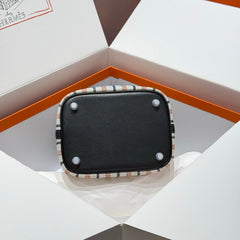 PICOTIN LOCK 18 BAG IN BLACK CALFSKIN ÉCRU/NOIR/FAUVE/NOIR/BLEU ZANZIBAR EMBROIDERY PLAID CANVAS