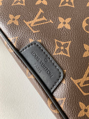 LV 25S DISCOVERY BUMBAG 47 IN BROWN AND BLACK EMBOSSED MONOGRAM ECLIPSE CALFSKIN