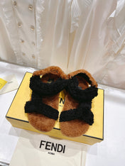 FENDI DAD SANDAL IN BLACK MIX CINNAMON BROWN FLEECE