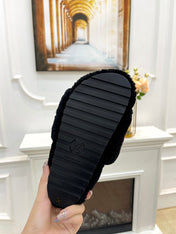 LV FLAT SLIPPER IN BLACK MIX BRIGHT PINK SHEARLING
