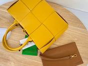 SMALL ARCO TOTE 30 IN TULIP TREE YELLOW LAMBSKIN