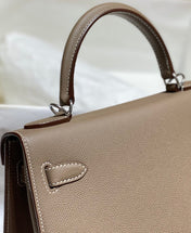 KELLY 28CM IN ETOUPE EPSOM CALFSKIN SLIVER HARDWARE