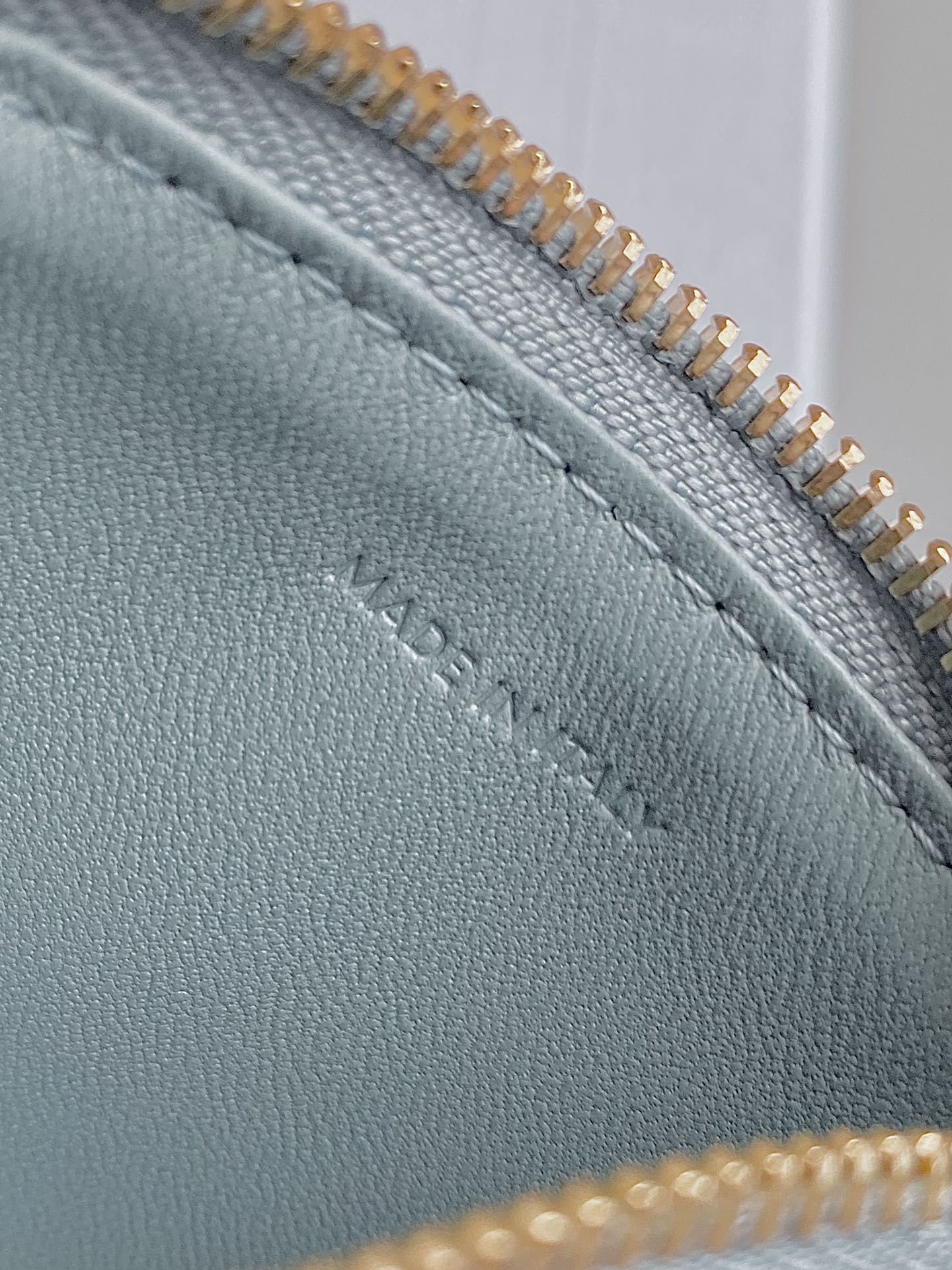 TRIOMPHE 9 WALLET TWO-IN-ONE GLACIER BLUE CALFSKIN