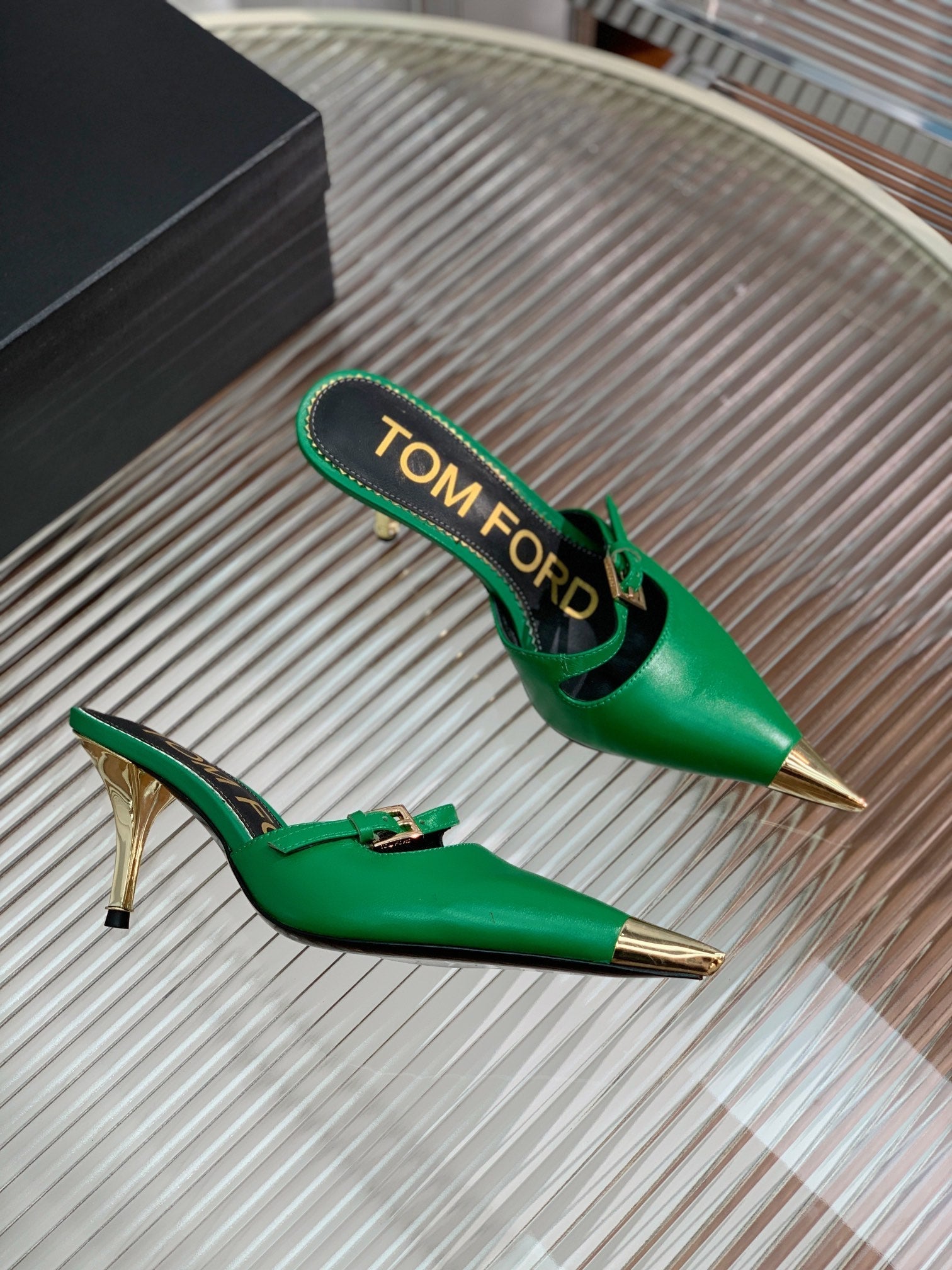 HIGH PUMP MULE 7 CM IN EMERALD GREEN CALFSKIN