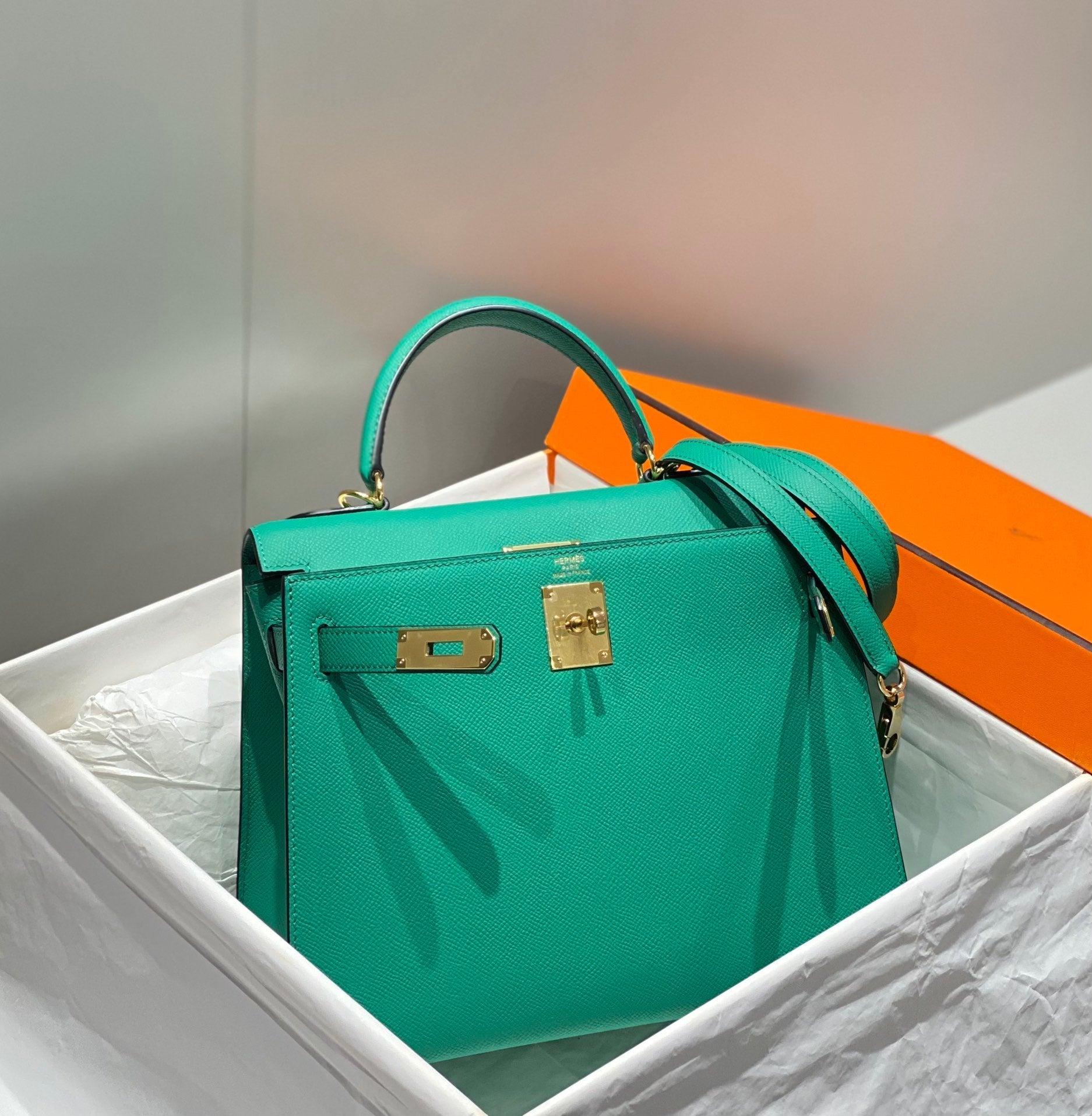 KELLY 28CM IN VERT VERTIGO EPSOM CALFSKIN GOLD HARDWARE