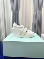 FLATFORM ROCKSTUD UNTITLED SNEAKER IN WHITE CALFSKIN