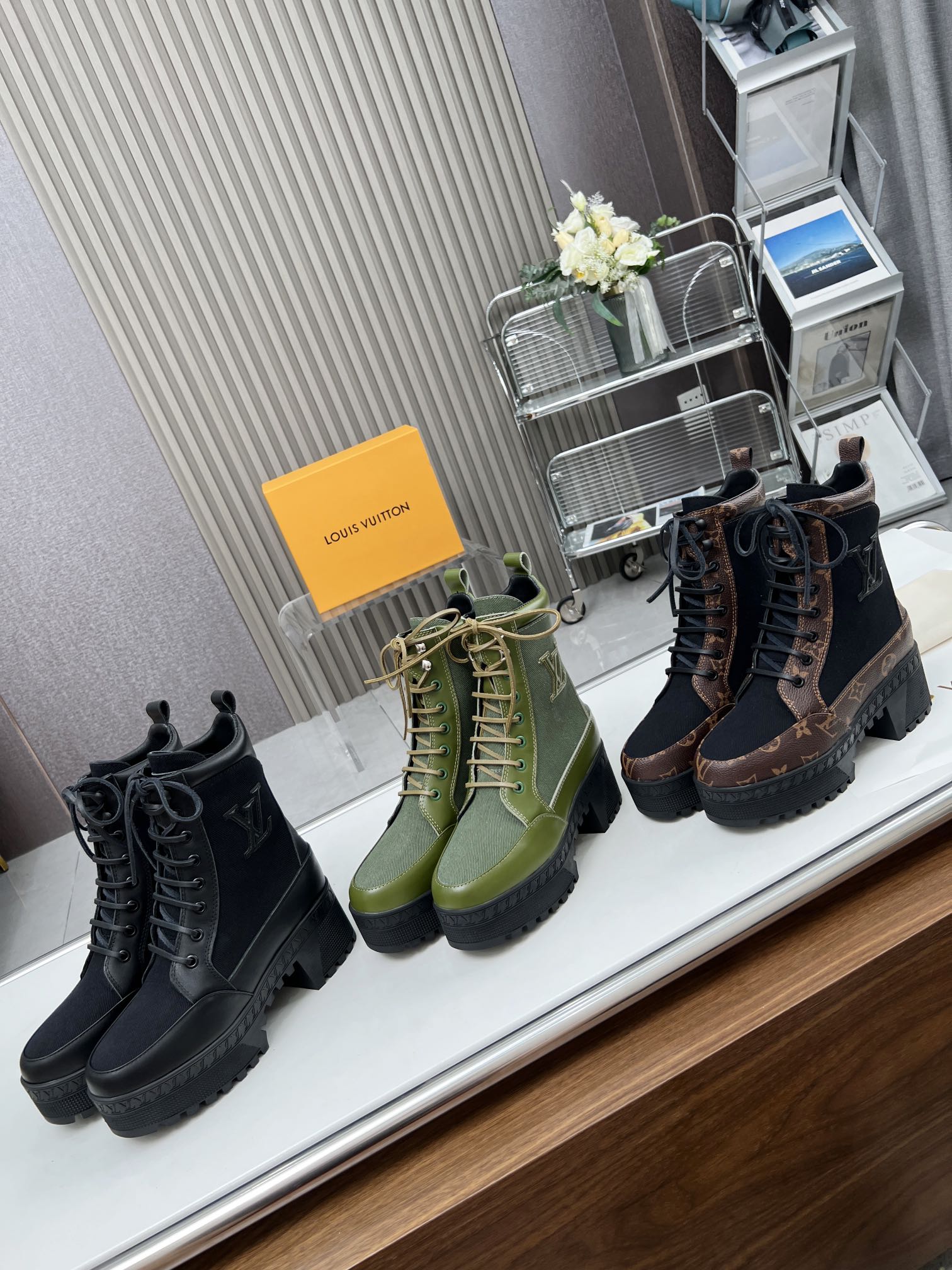 LAUREATE PLATFORM DESERT BOOT IN BLACK JACQUARD AND CHOCOLATE BROWN CALFSKIN