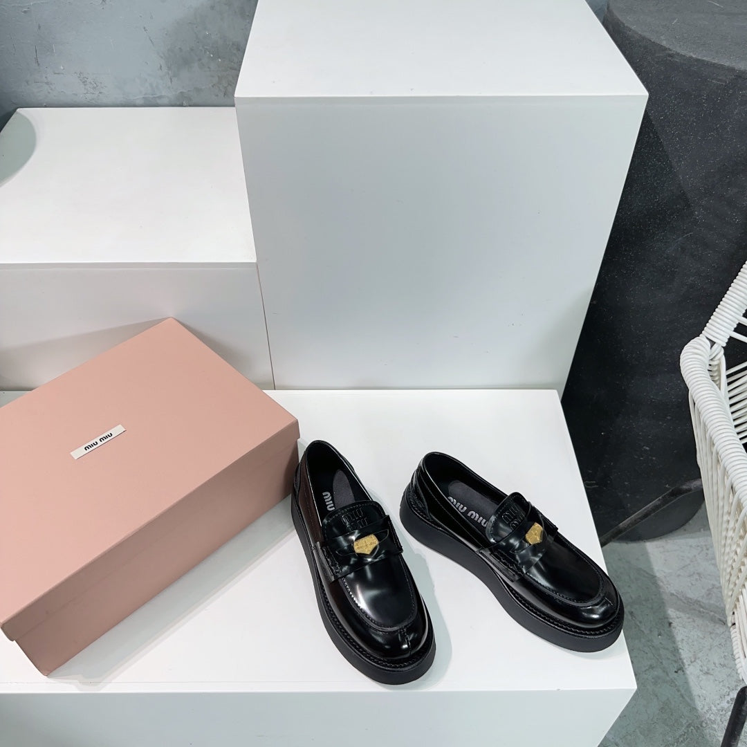 Thick-Soled Loafers Shoes Black Cowhide