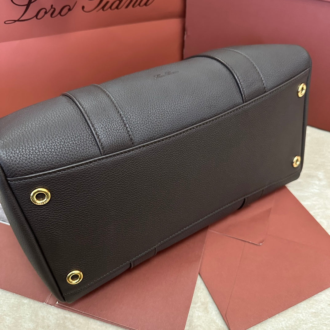 LOOM BAG 32 IN CAFFE BROWN SMOOTH CALFSKIN WITH GOLD HARDWARE
