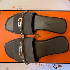 GIULIA FLAT SANDAL IN MOCHA BROWN SUEDE