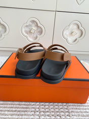 HM 26S CHYPRE SANDAL WITH BACK STRAP IN BROWN CALFSKIN