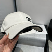 BASEBALL HAT IN WHITE WITH BLACK TRIM 673994