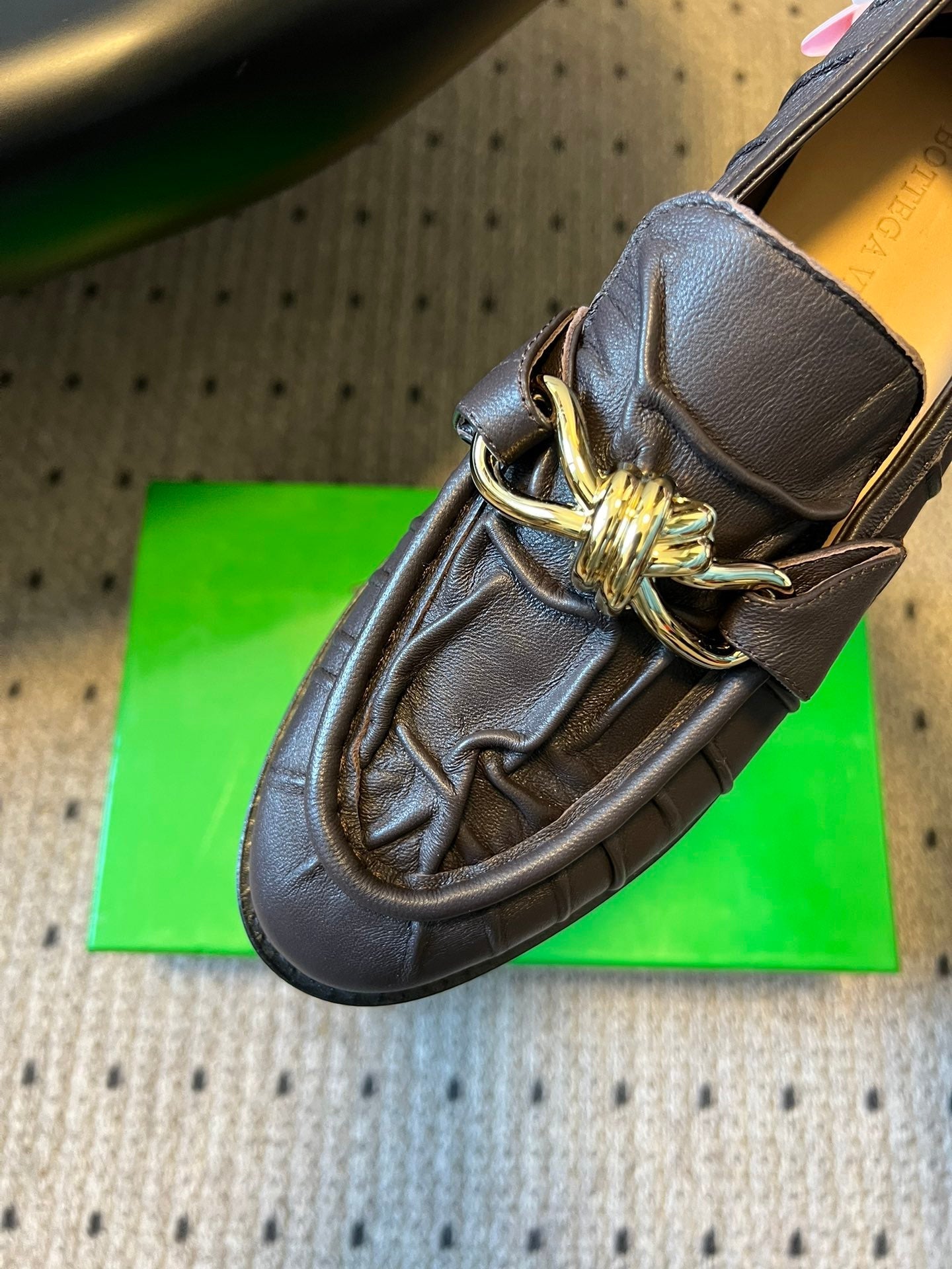 BOTTEGA VENETA 26S LOAFERS IN CHOCOLATE BROWN LAMBSKIN WITH GOLD HARDWARE