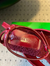 BOTTEGA VENETA 26S SQUARE-TOE HIGH-HEEL SANDALS 90 MM IN RED LAMBSKIN AND WOOL