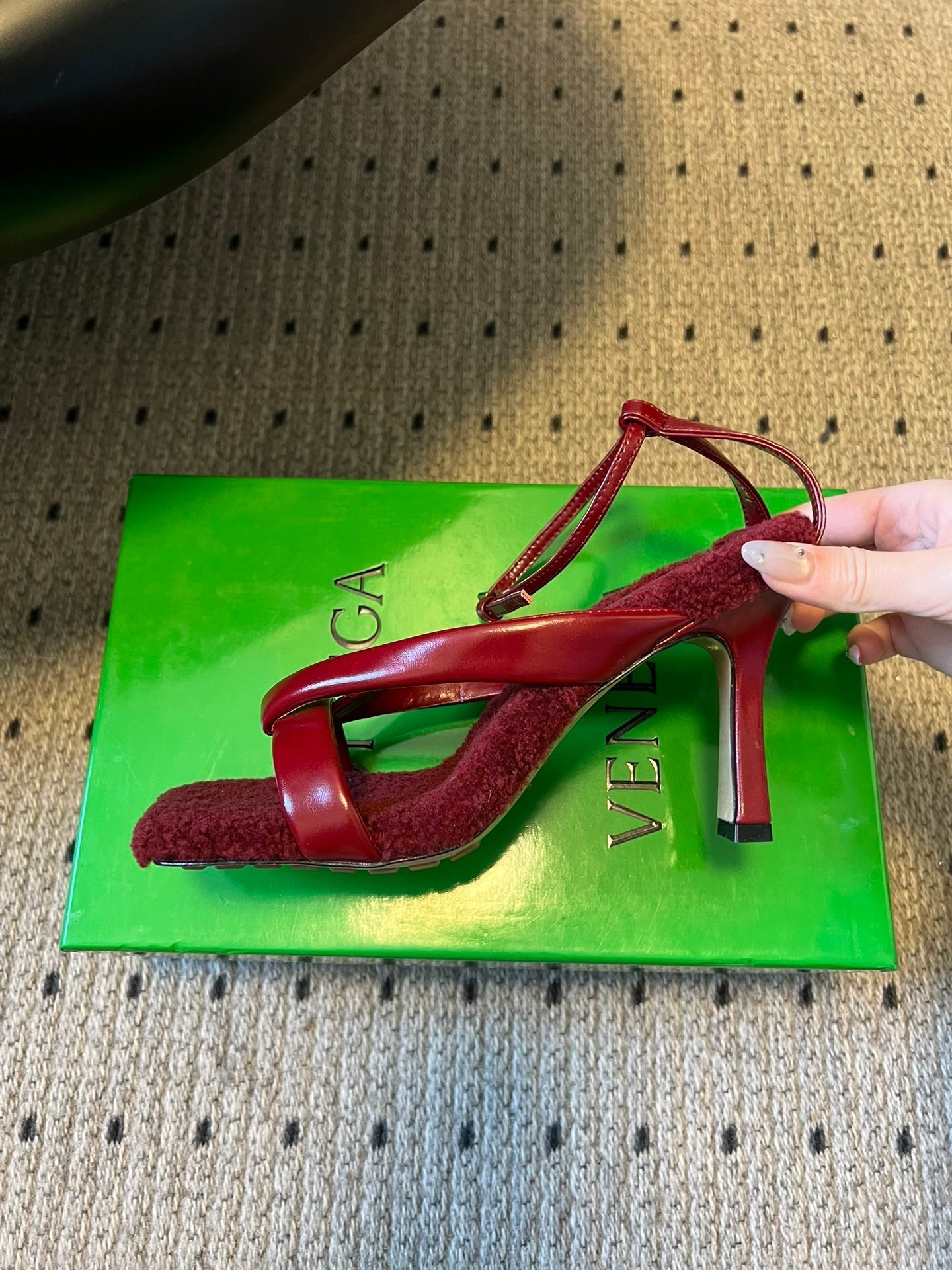 BOTTEGA VENETA 26S SQUARE-TOE HIGH-HEEL SANDALS 90 MM IN RED LAMBSKIN AND WOOL