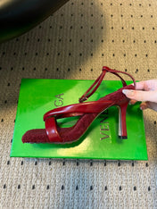 BOTTEGA VENETA 26S SQUARE-TOE HIGH-HEEL SANDALS 90 MM IN RED LAMBSKIN AND WOOL