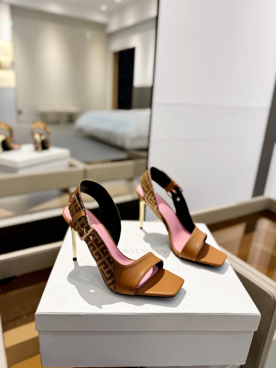 RUBY SANDALS IN BROWN CALFSKIN AND PB LABYRINTH CANVAS