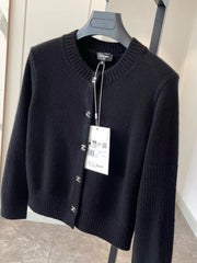 CC CLASSIC CARDIGAN IN BLACK WOOL CASHMERE