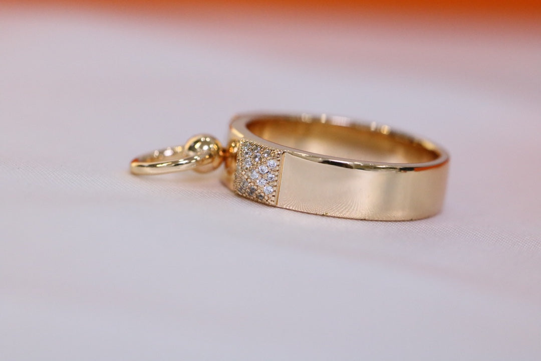 H COLLIER DE CHIEN DIAMOND ROSE GOLD BAND RINGS