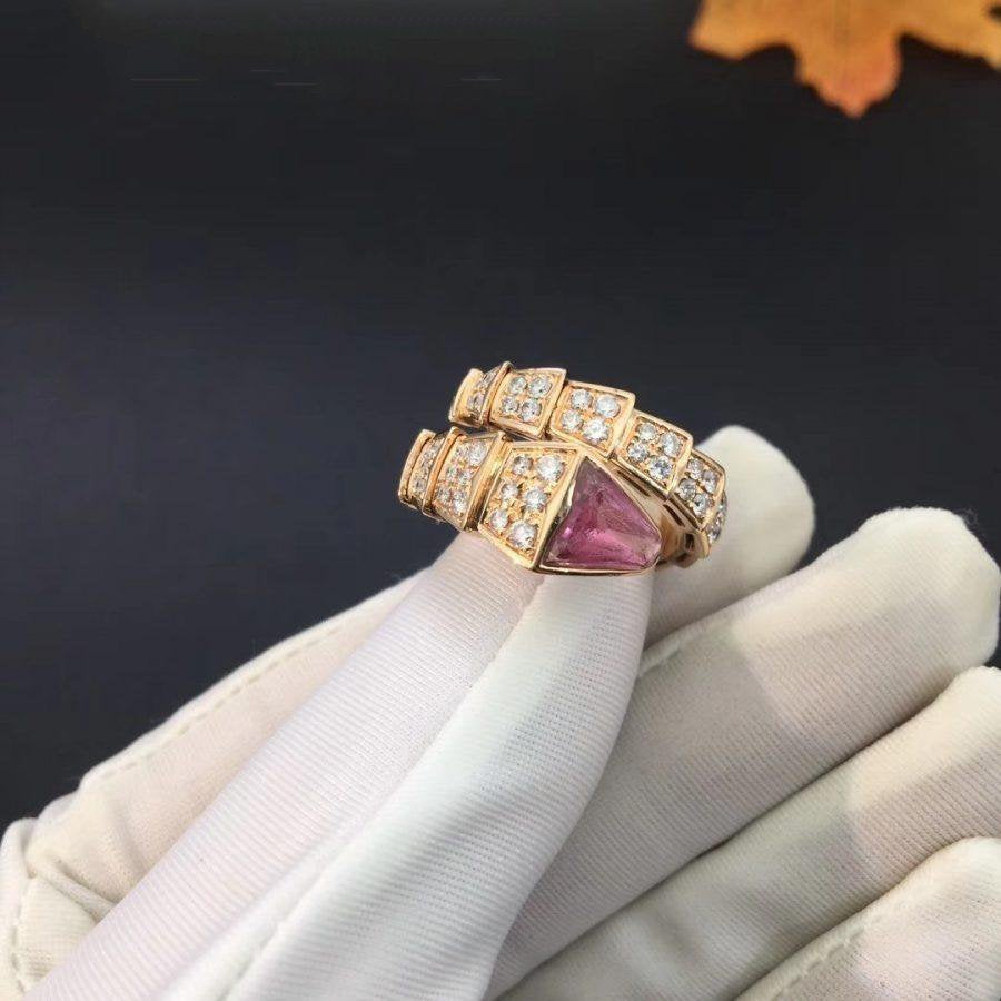 bulgari-serpenti-viper-ring-in-18-kt-rose-gold-set-with-full-pave-diamonds-and-a-rubell_2_c45aea49-4659-4700-9105-41151e4e8248.jpg
