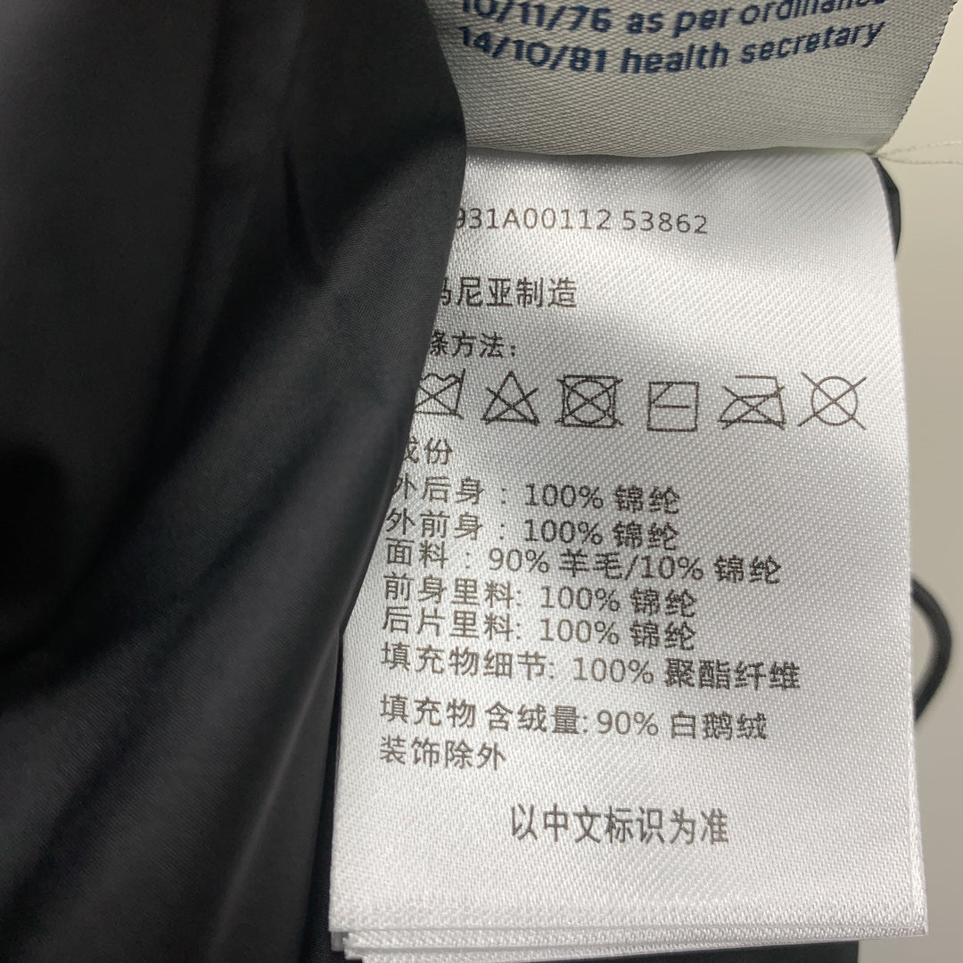 MONCLER 25S JACKET IN WHITE 001