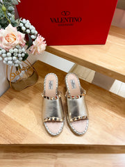 LACE-UP WEDGE SANDALS IN SILVER CALFSKIN WITH STUDS