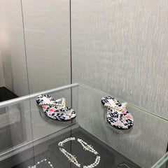 THONG SLIDE IN COLORFUL FLORAL FABRIC