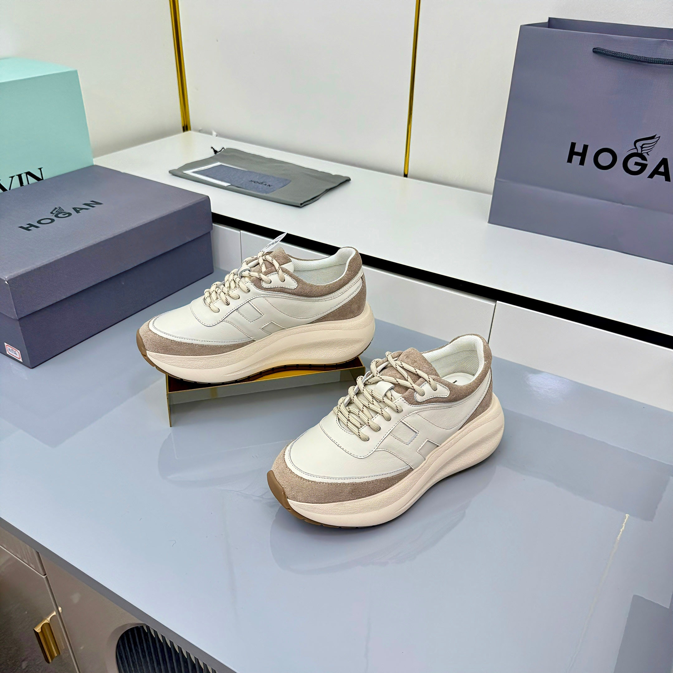 TOM FORD 26S HOGAN SNEAKERS IN CREAM WHITE CALFSKIN AND BROWN SUEDE