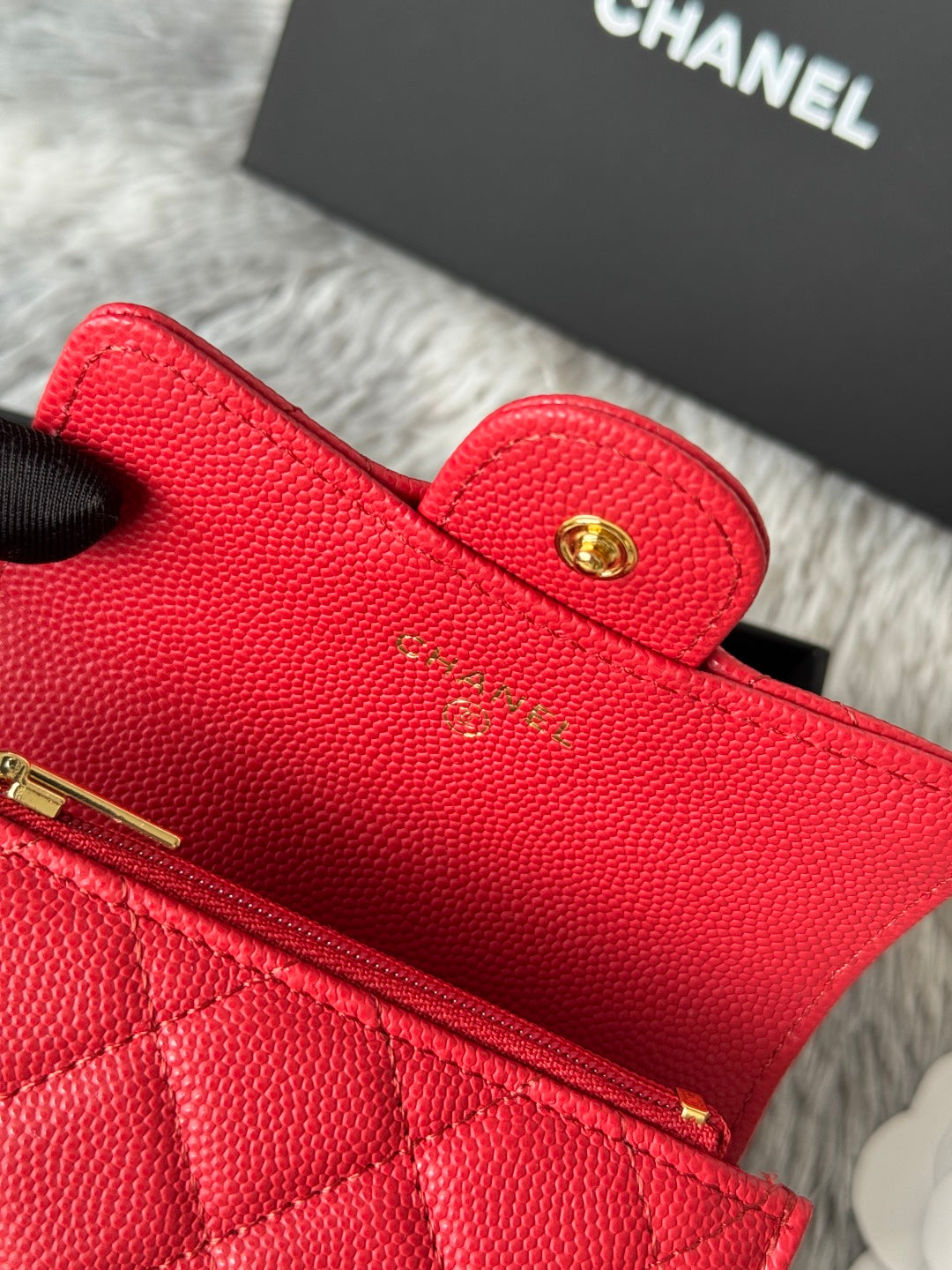 CHANEL 25S CLASSIC FLAP CARD HOLDER 11 IN RUBY RED CAVIAR GOLD HARDWARE