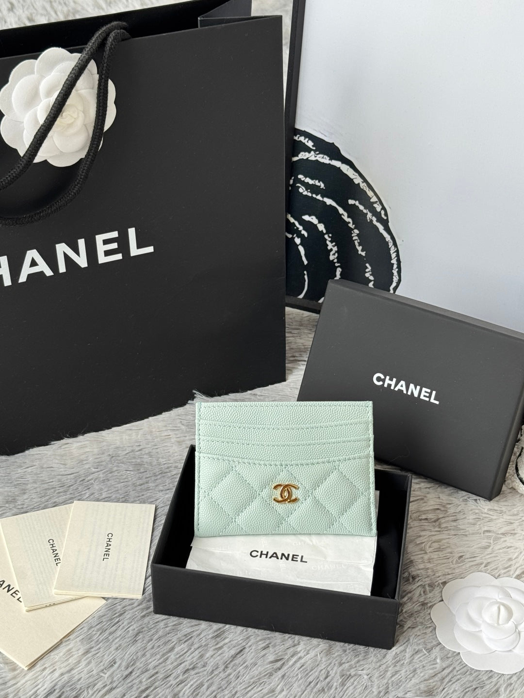 CHANEL 25S CARD HOLDER 11 IN SOFT MINT CAVIAR GOLD HARDWARE