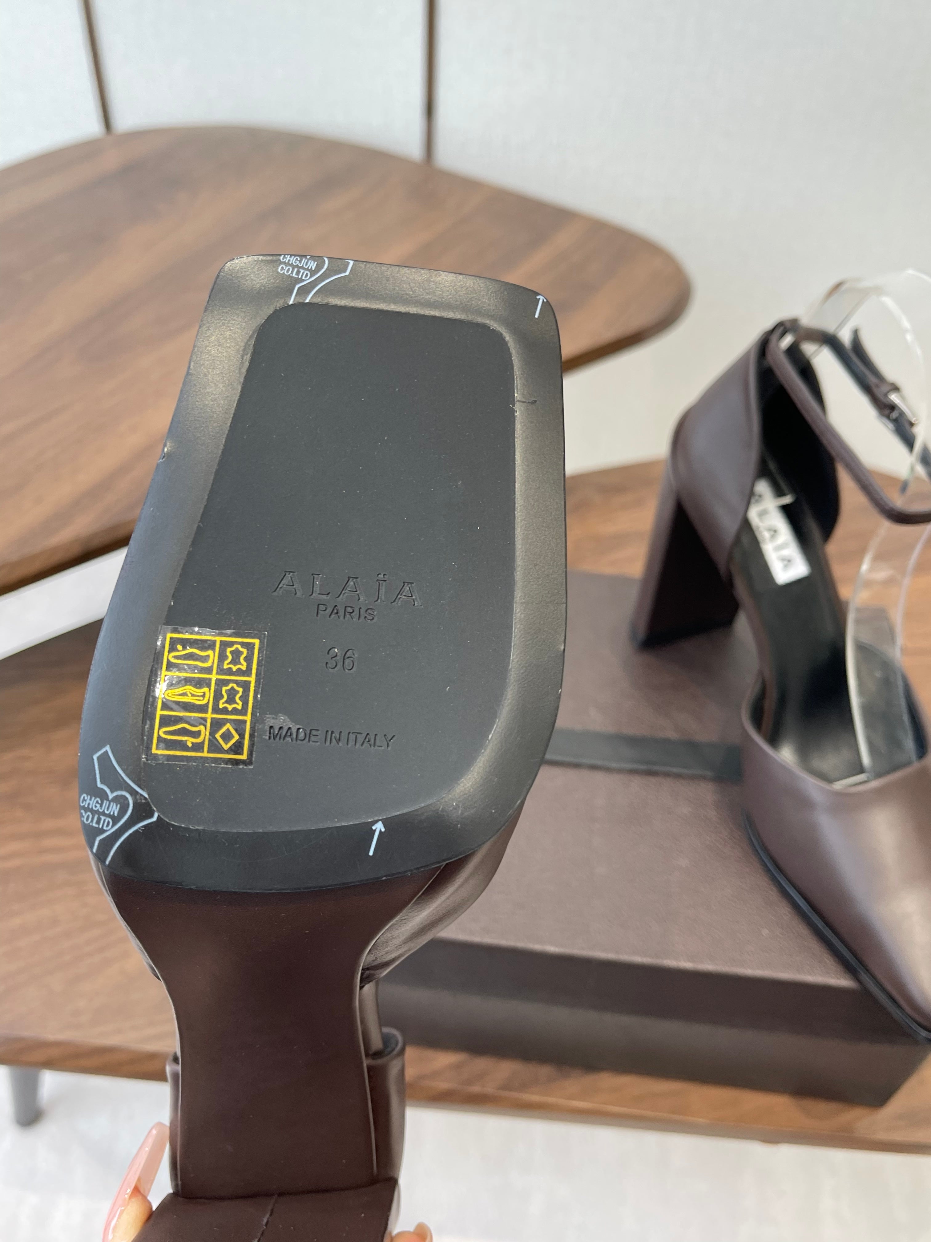 ALAIA 26S SQUARE-TOE HIGH HEELS 95 MM IN DARK BROWN CALFSKIN