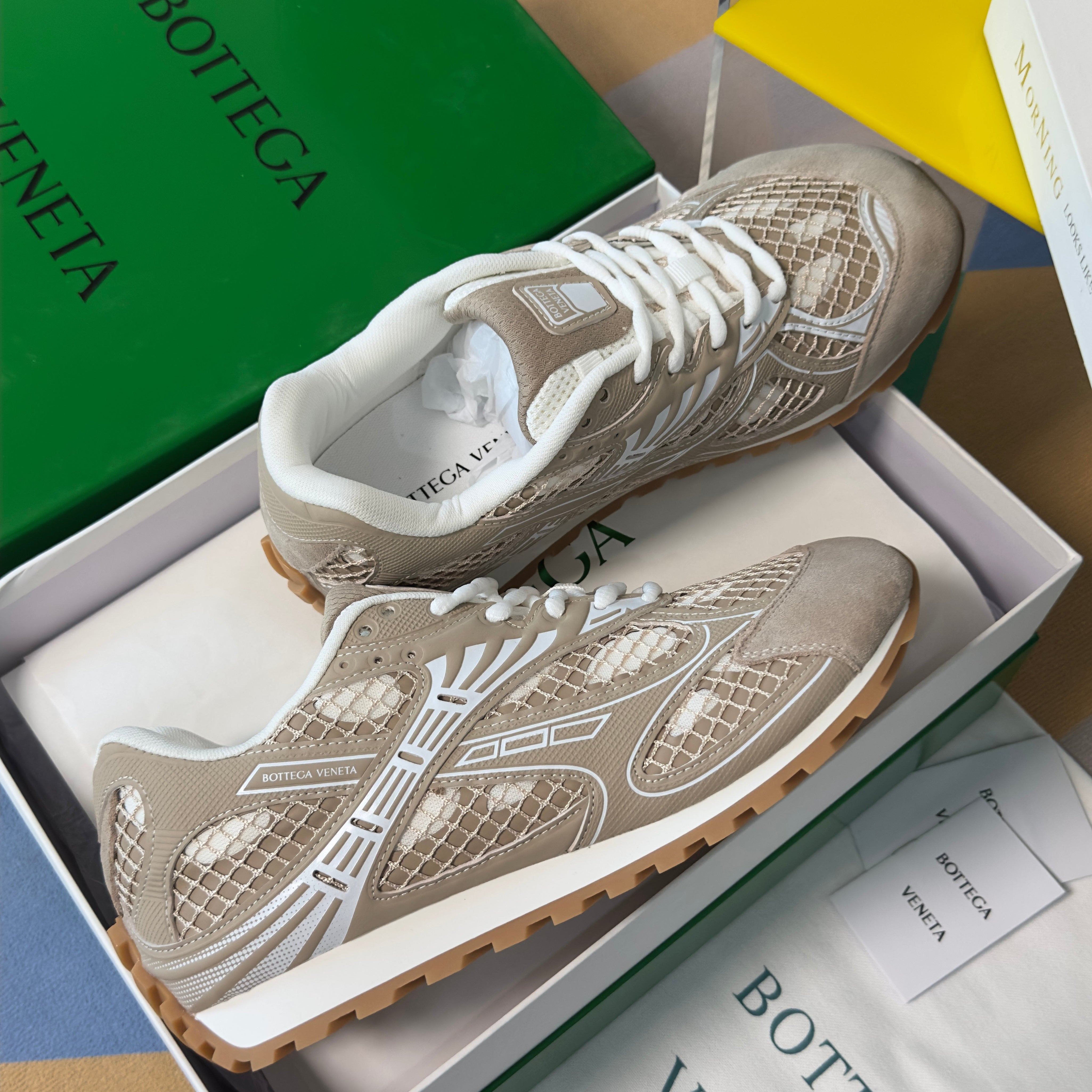 BOTTEGA VENETA 26S SNEAKERS IN BEIGE TPU MATERIAL AND SUEDE