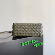 BOTTEGA VENETA 25S ANDIAMO 25 IN OLIVE GREEN CALFSKIN GOLD HARDWARE