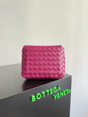 BOTTEGA VENETA 25S SMALL PARACHUTE 21 IN RASPBERRY PINK CALFSKIN GOLD HARDWARE