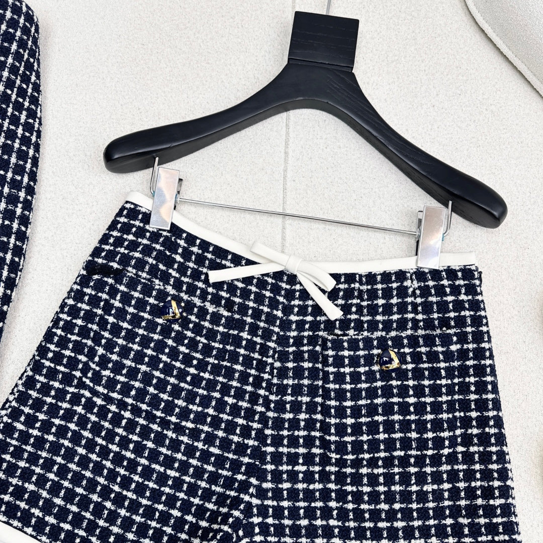 VALENTINO 26S WOOL SHORTS STYLE 17