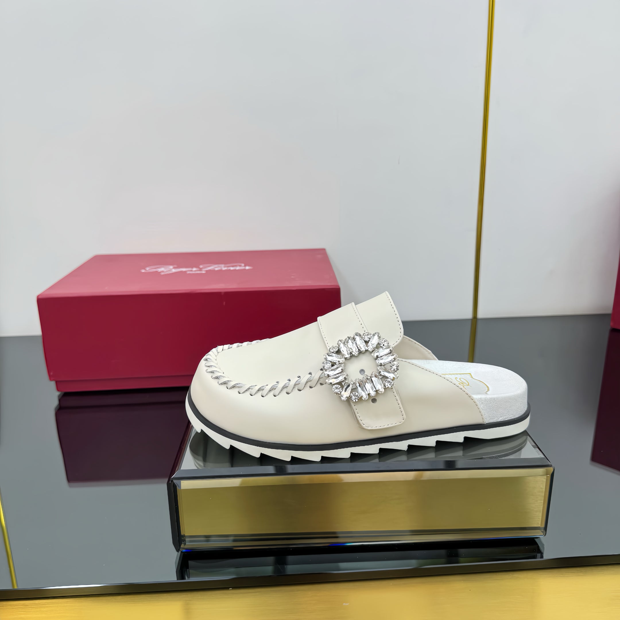 SLIDY VIV' MULES IN OFF WHITE CALFSKIN