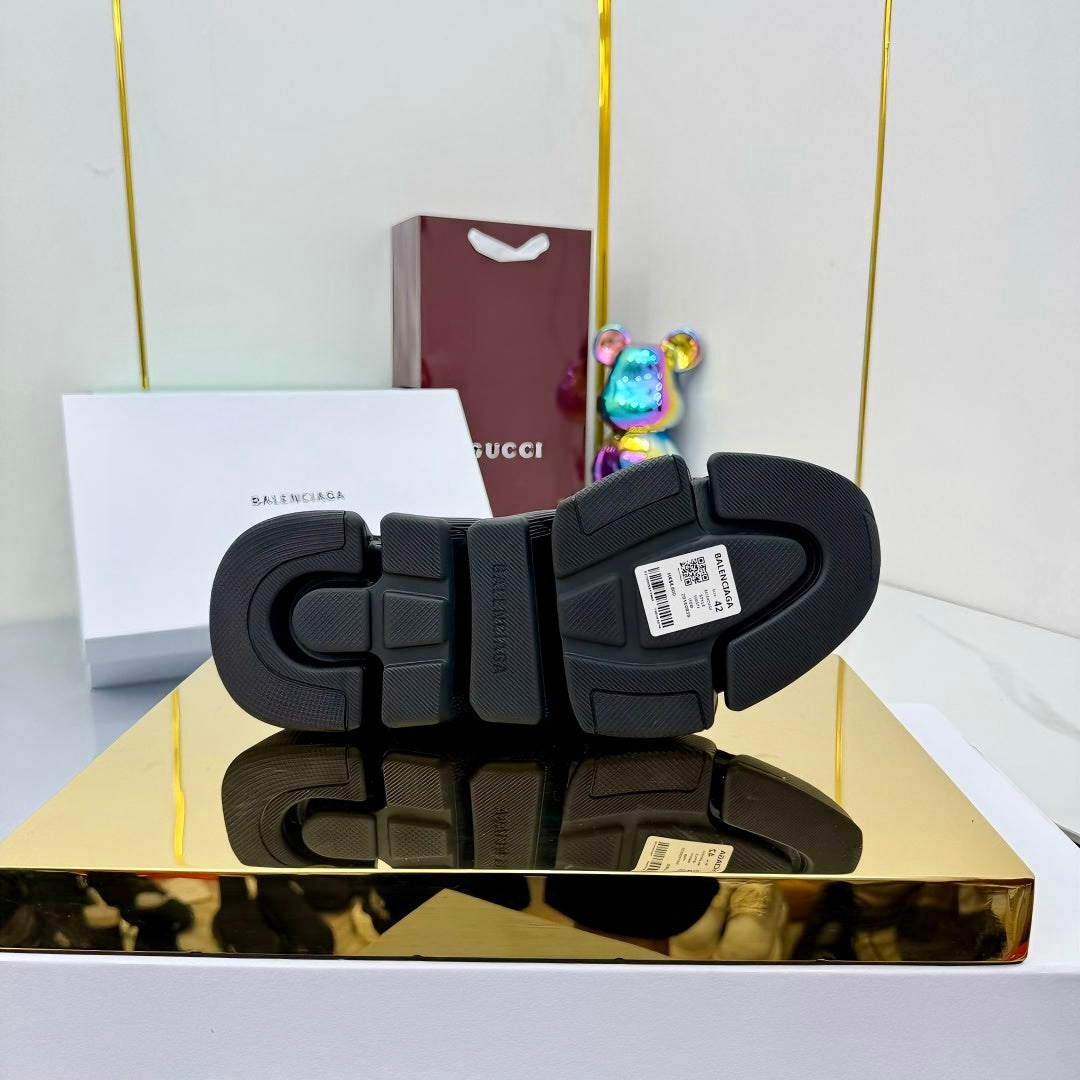 BALENCIAGA 25S SPEED 2.0 LACE-UP SNEAKERS IN BLACK KNITTED STYLE 1