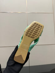 BOTTEGA VENETA 26S SANDALS IN MINT GREEN CALFSKIN AND RAFFIA