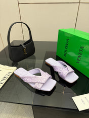 BOTTEGA VENETA 26S SANDALS IN LIGHT PURPLE CALFSKIN AND RAFFIA