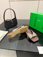 BOTTEGA VENETA 26S SANDALS IN DARK BROWN CALFSKIN AND RAFFIA