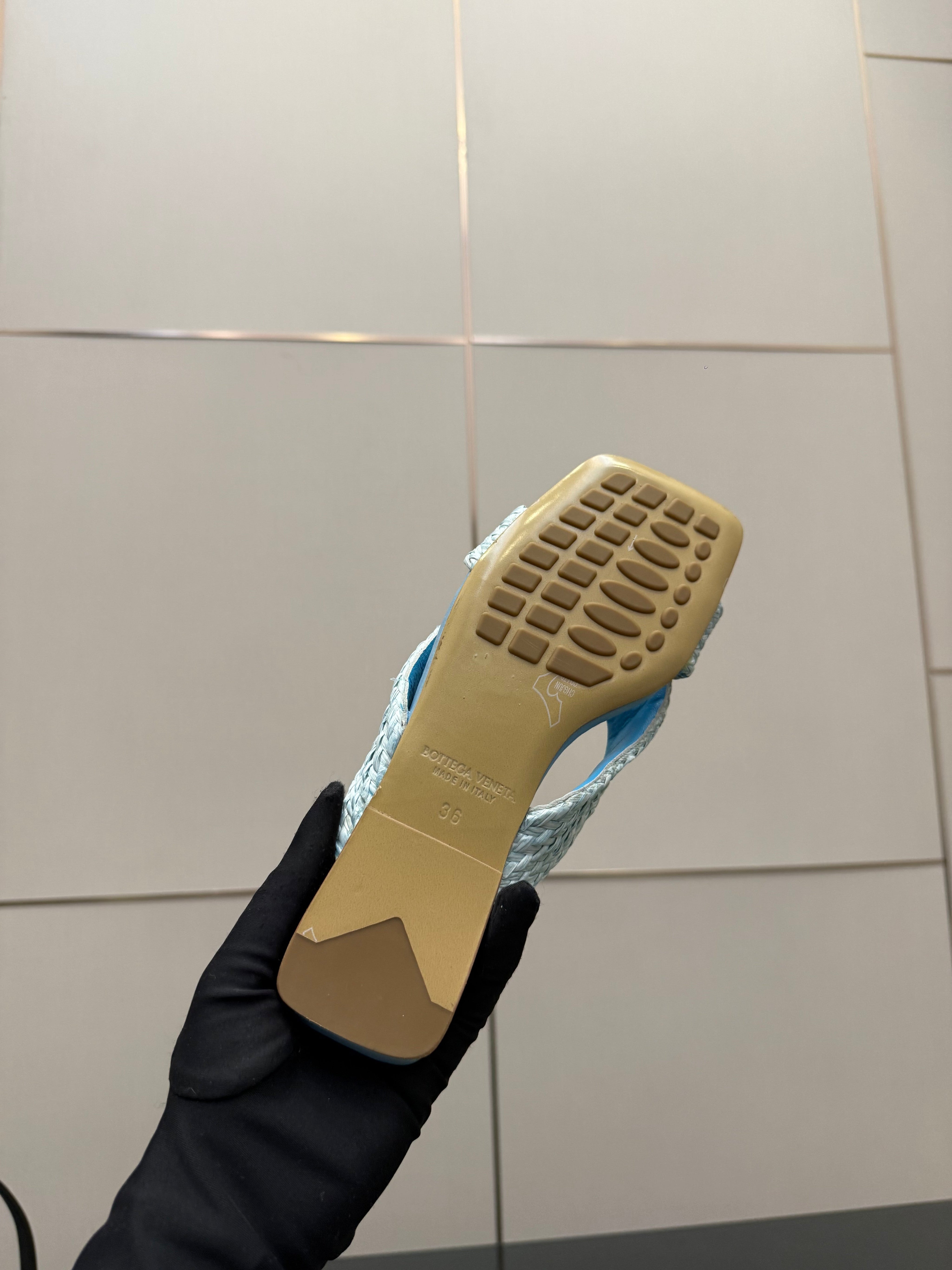 BOTTEGA VENETA 26S SANDALS IN LIGHT BLUE CALFSKIN AND RAFFIA