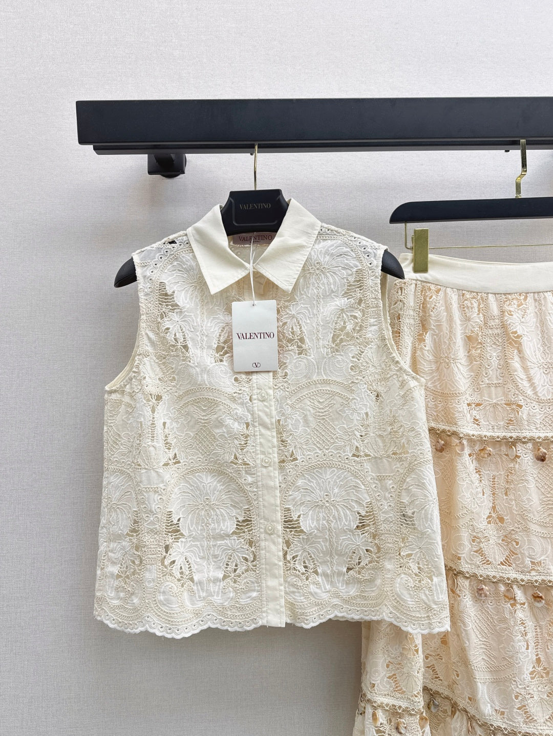 VALENTINO 26S LACE TOP AND SKIRT SET STYLE 29