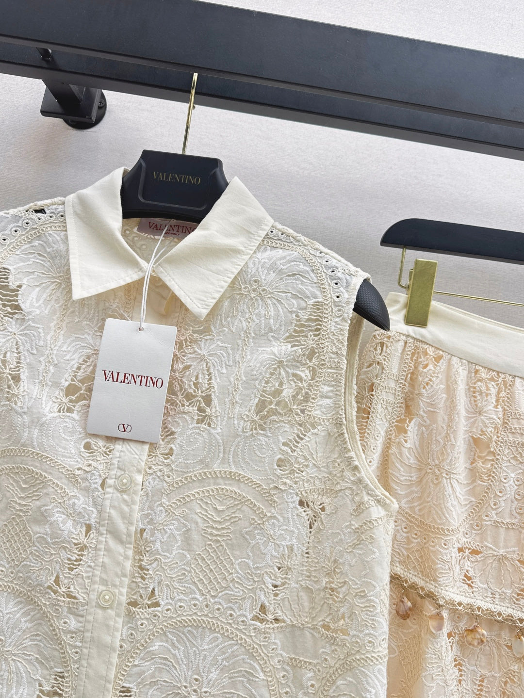 VALENTINO 26S LACE TOP AND SKIRT SET STYLE 29