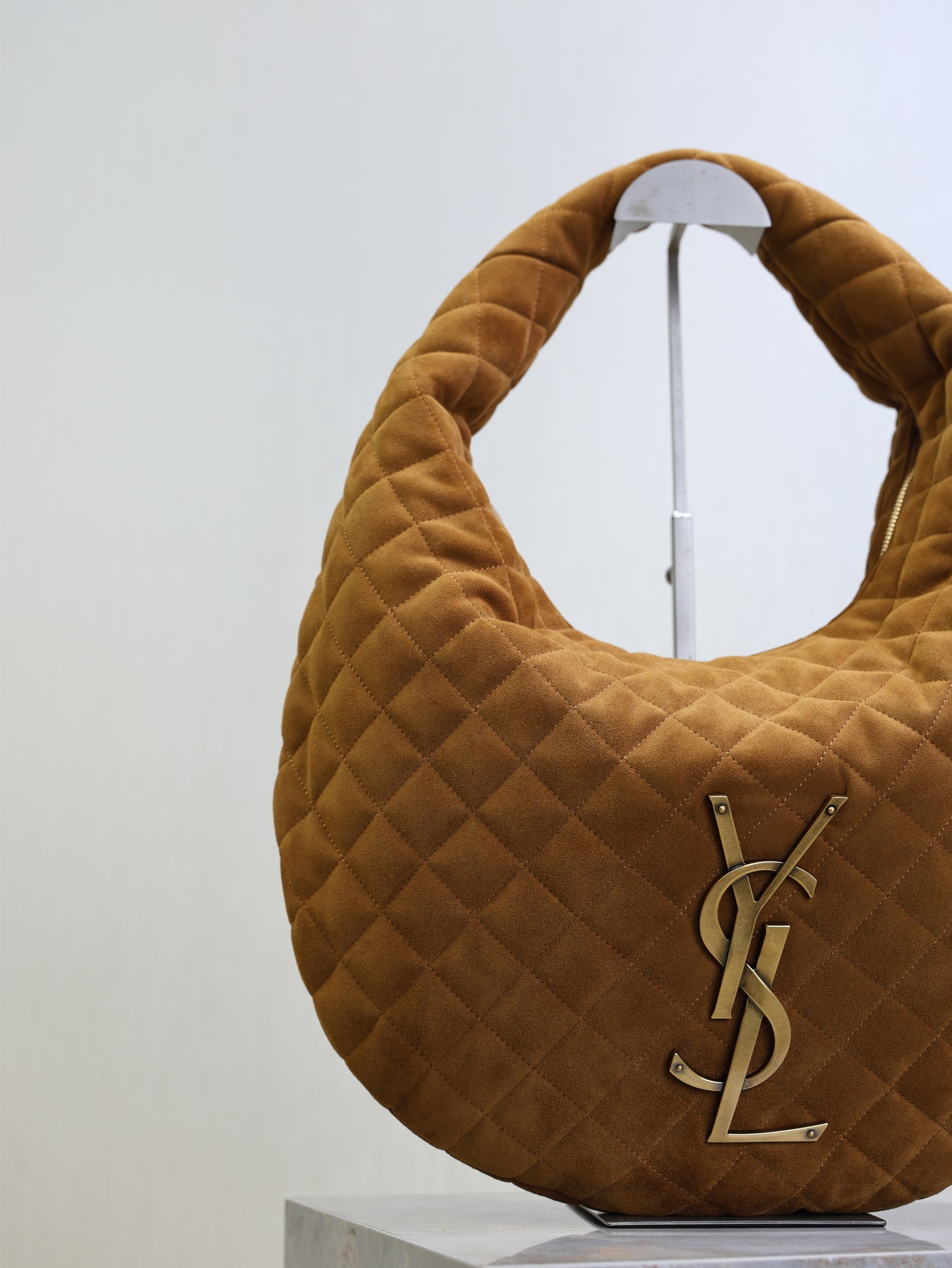 YSL 25S ICARINO 44 IN CARAMEL QUILTED SUEDE GOLD HARDWARE