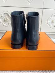 HM 25S KELSY ANKLE BOOT IN BLACK LAMBSKIN WITH SILVER HARDWARE