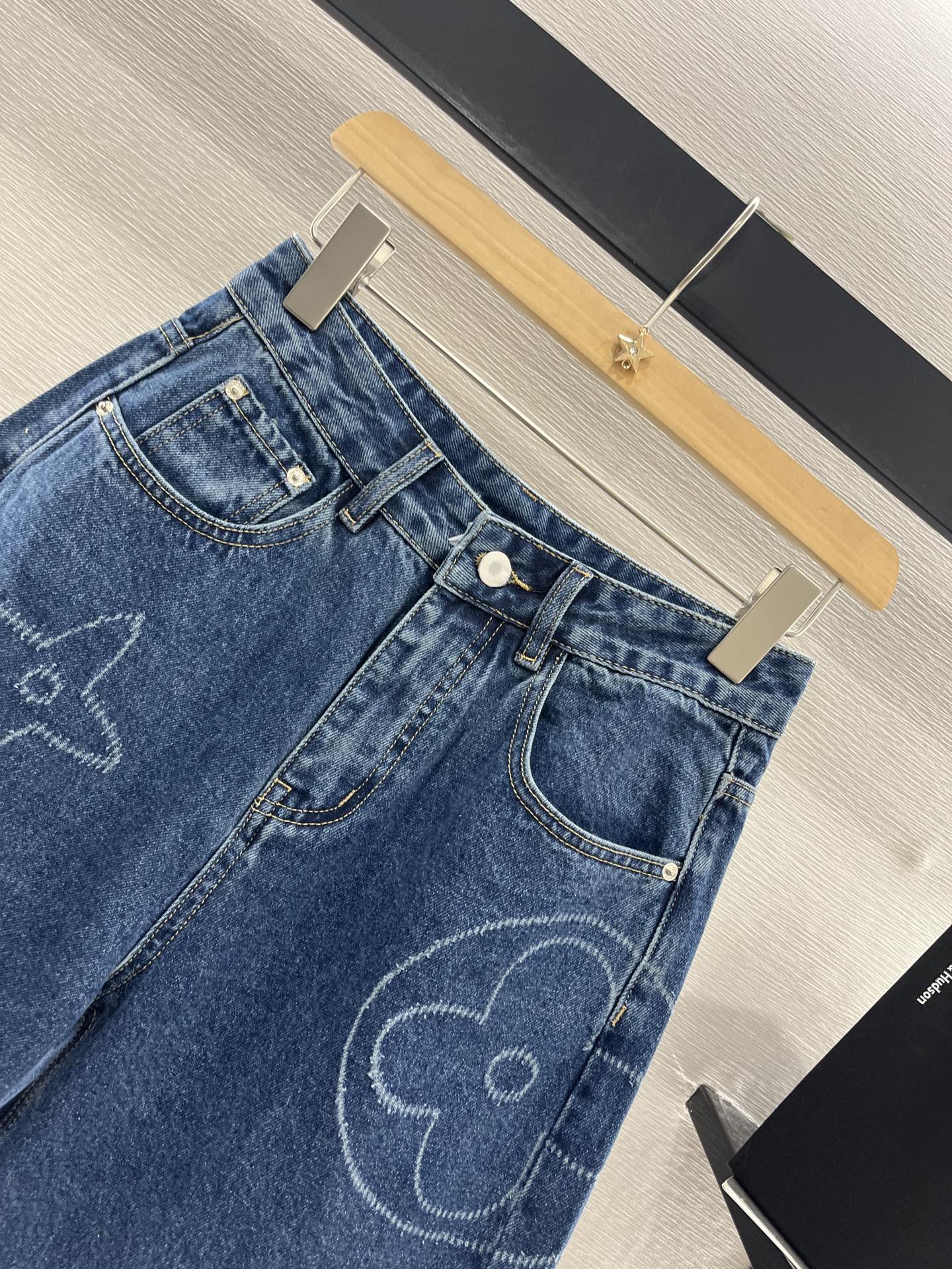 LV HIGH-WAIST LASER-CUT DENIM SHORTS