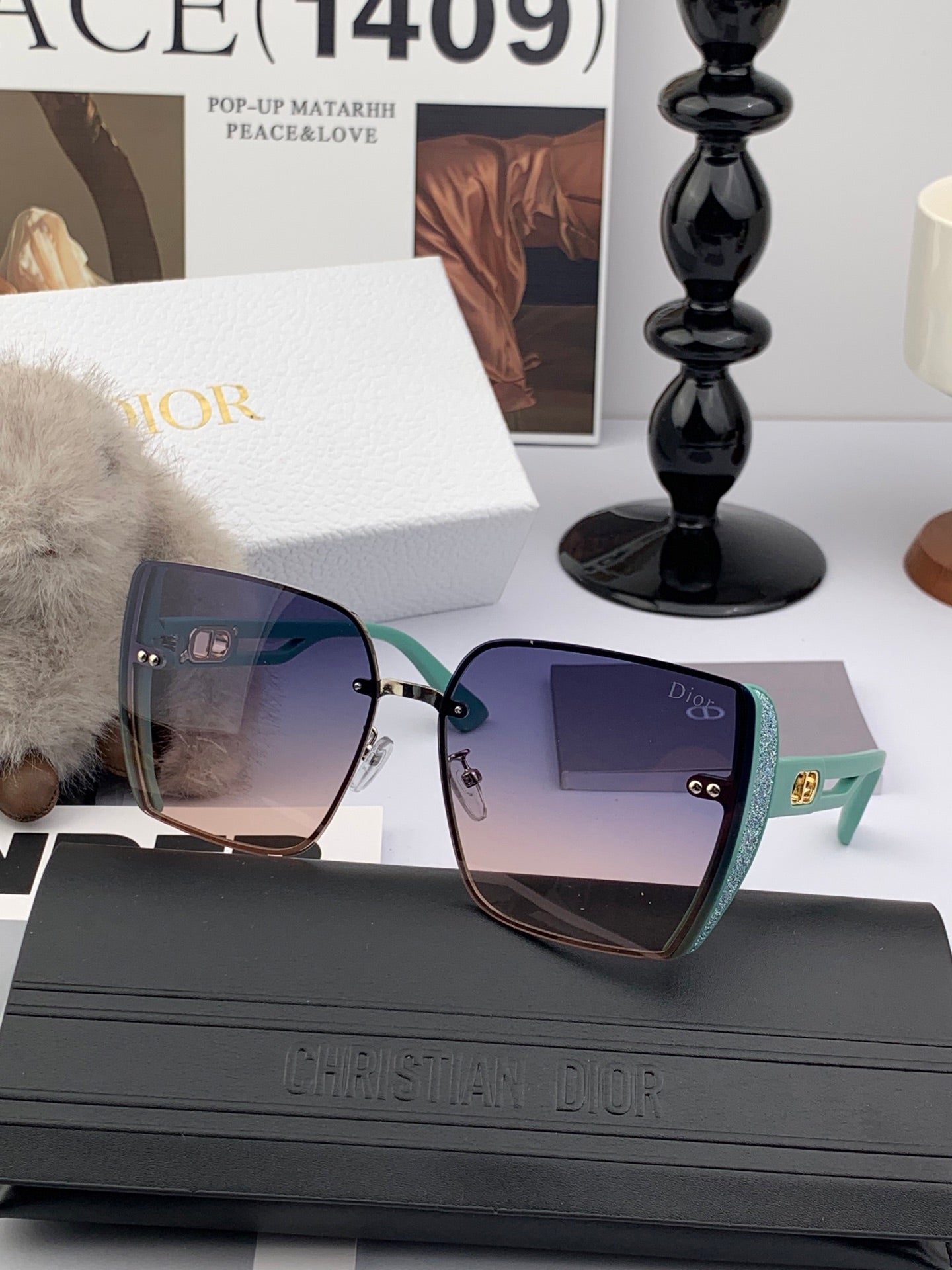 MONTAIGNE SUNGLASS D7230 IN ACETATE