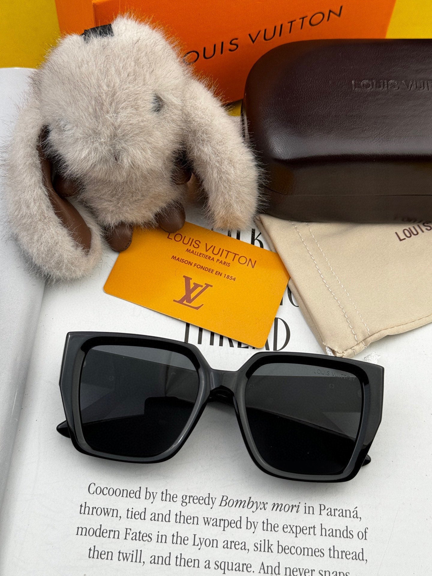 SQUARE SUNGLASS L6133 IN ACETATE FRAME EMBOSSED LOGO