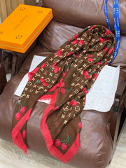 LV SCARF 140 CM IN CASHMERE 721493