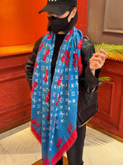 LV SCARF 140 CM IN CASHMERE 721494